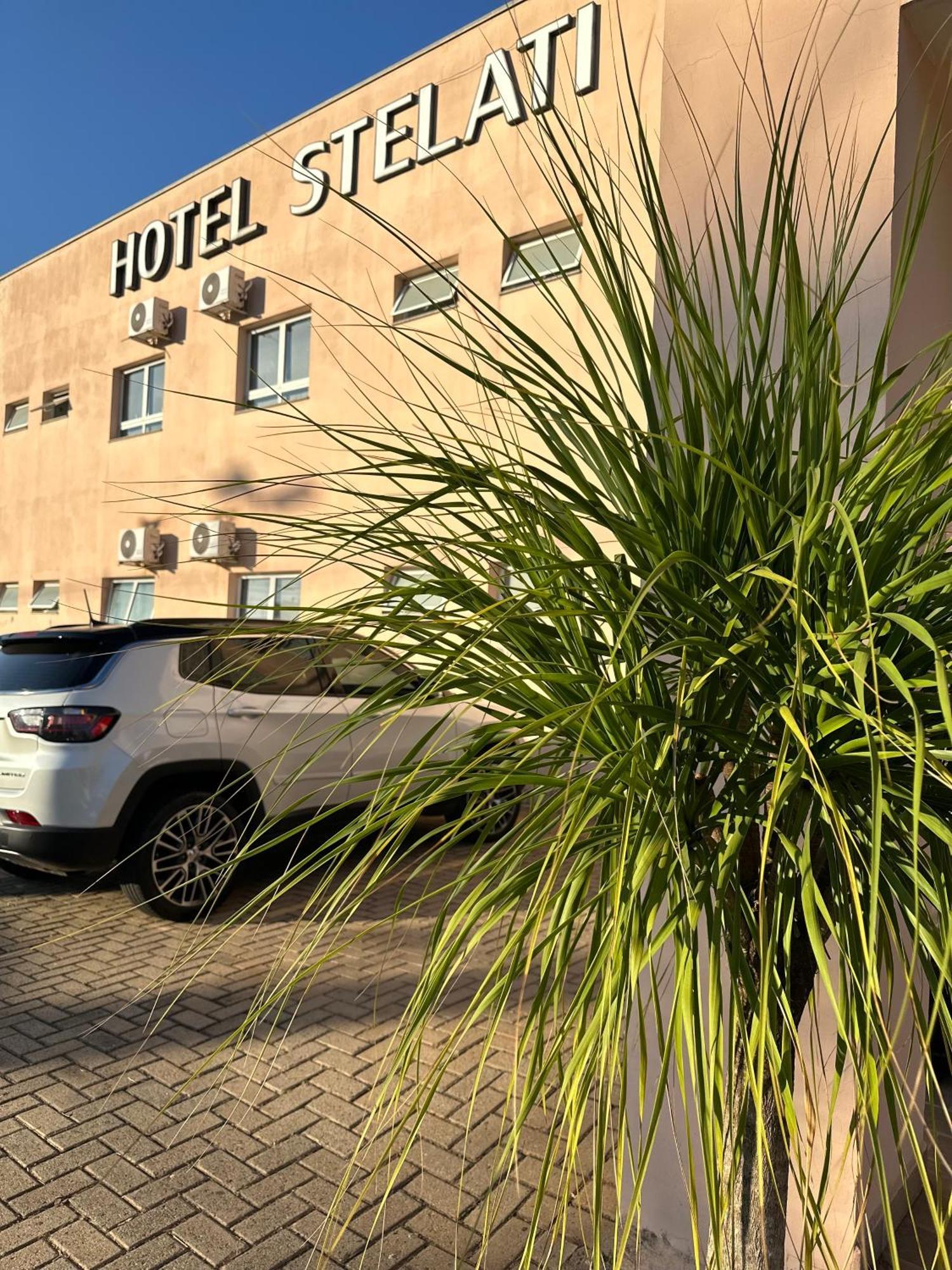 יגואריונה Hotel Stelati מראה חיצוני תמונה